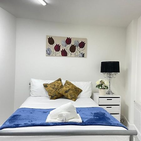 Wharf Inn Premier Apartment Central Manchester - Free Private Parking Exterior photo